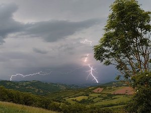 Troisième commune et troisième département les plus foudroyés de France : l'Aveyron sur le podium des coups de foudre