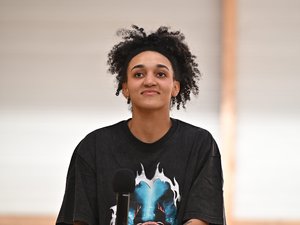 Basket-ball : "meneuse titulaire", "leader"... nouveau statut pour la Ruthénoise Leïla Lacan au Connecticut Sun
