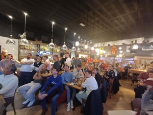 EN IMAGES. Red Star - Rodez : les bars ruthénois font le plein pour supporter le Raf dans son match des play-offs