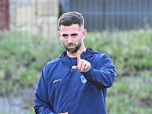 Football : "S'installer en National 3 n'a rien d'anodin" pour l'entraîneur d'Onet-le-Château Yoan Boscus