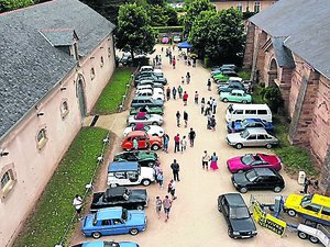 Les voitures anciennes s'exposent ce dimanche à Rodez, place du Bourg puis bientôt au "Haras mécanique"