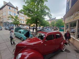 "La place risque de vite redevenir trop petite" : les belles voitures ont le bonheur de retrouver le coeur de Rodez