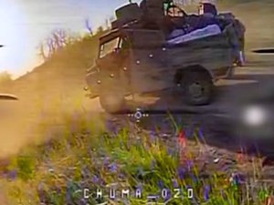 VIDÉO. Guerre en Ukraine : entre clip musical et jeu vidéo, les détonantes images de frappes de drones contre l'armée russe