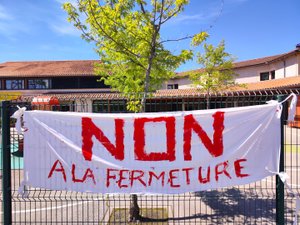 Suppression d'un poste d'enseignant : la colère gronde, la mairie de cette commune de l'Aveyron se joint aux parents d'élèves
