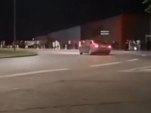 Avec ses enfants dans la voiture, le conducteur ivre fonce dans la foule lors d'un rassemblement de tunning : 8 blessés dont un grave dans la Marne