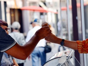 CARTE. Épisode de forte chaleur : 13 départements basculent en vigilance canicule, voici où il va faire le plus chaud ce lundi de Pentecôte