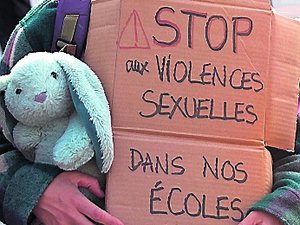 "Cet homme n'aurait jamais dû se retrouver en tant qu'animateur dans une école maternelle" : comment protéger les enfants face au scandale du périscolaire ?