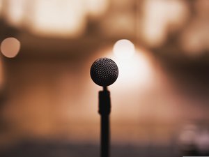 Affaire Patrick Bruel : visé par plusieurs plaintes pour violences sexuelles, le chanteur a été écarté des concerts des Enfoirés