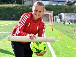 Football - Finales de coupe de l'Aveyron : Roxanne Delpoux, défenseure d'Espoir foot et championne multi-discipline