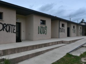 "Ca a un coût pour la collectivité" : face aux tags répétés, ce maire de l'Aveyron hausse le ton