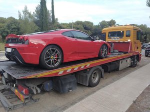 "La route n'est pas un circuit" : sous les yeux des gendarmes, le conducteur d'une Ferrari fait "l'accélération de trop"