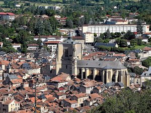 Sa fille a disparu de l'Aveyron en 2015, enlevée à l'étranger par sa mère : onze ans plus tard, elles demeurent introuvables