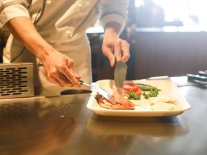 Top Chef 2026 : "Ça me fait du mal de prendre une telle raclée", le Perpignanais Alexy battu en finale contre toute attente