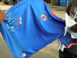 Coupe du monde 2026 : pour quelle raison la Fifa a-t-elle demandé à l'équipe d'Haïti de changer de maillot en urgence ?