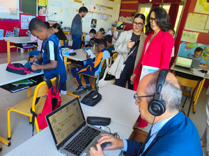 L'outil pédagogique de l'école Ramadier à Rodez passé au crible du recteur Karim Benmiloud