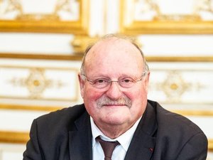 Michel Fournier, le Monsieur ruralité du gouvernement Lecornu, en déplacement dans l'Aveyron ce lundi 15 juin