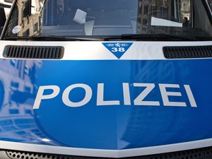 Alors qu'il s'est perdu, il demande son chemin à des policiers... Le conducteur n'a jamais repris sa route et dort en prison