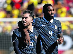 Coupe du monde de football : températures au-dessus des 30 °C, taux d'humidité très fort, l'adaptation climatique à la chaleur, une donnée que les Bleus doivent apprivoiser dans leur préparation