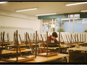 "Vous n'allez pas passer une épreuve du bac dans une classe où il fait 38 °C" : des oraux décalés à cause de la vague de chaleur, les élèves concernés seront bientôt avertis