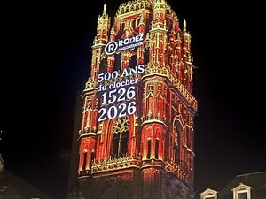 "Que les gens aient un peu la tête dans les étoiles" : ce vendredi soir, les quatre faces du clocher de la cathédrale de Rodez vont s'illuminer
