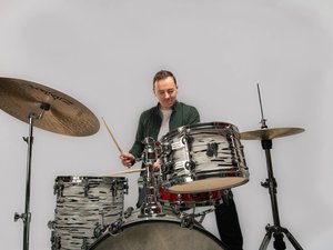 "Un bon coup de boost" : "New Step", le premier album du batteur aveyronnais Gabriel Delmas, vient de sortir