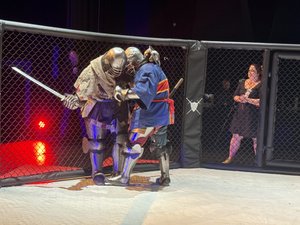 VIDÉO. "C'est probablement le plus grand événement de ce type en Europe" : Onet-le-Château au coeur la deuxième édition de The Knights of the Cage, un gala de combat médiéval