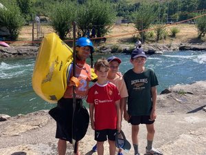 C'est le prodige français du kayak freestyle : Tom Dollé impérial à Millau, il écrase la Coupe du monde