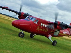 Onze morts : un avion transportant un groupe de personnes pour un baptême de parachutisme s'écrase, ce que l'on sait du drame