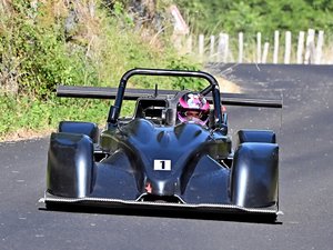 "Ce nouveau tracé est bien, même s'il est très bosselé" : Arnaud Marcillac signe une deuxième victoire sur la course de côte d'Espalion