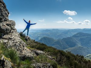 Votre été en Aveyron : l'air, la terre, l'eau, le feu, partez à la découverte de Monts, Rance et Rougier, là où les éléments racontent le paysage