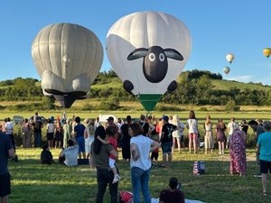 "Ballons en Bastides" : bientôt un magnifique spectacle au départ de deux des plus beaux villages de France en Aveyron