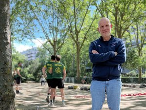 "On n'a pas la même couleur de maillot mais on a la même passion" Philippe Dauban, allias "tonton molécule", aussi à l'aise dans un laboratoire de chimie que sur un terrain de quilles