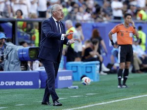 Coupe du monde 2026 : "La France est un orage" : pour Gustavo Alfaro, le sélectionneur du Paraguay, il ne suffit pas d'avoir un plan tactique face aux Bleus