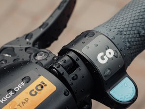 Il se rendait à son travail à trottinette et meurt après avoir été violemment percuté par un chevreuil, son corps et celui de l'animal retrouvé côte à côte