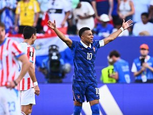 "Il tétait des noix de coco" : le Paraguay continue de scandaliser avec la sortie raciste totalement assumée d'une sénatrice sur Kylian Mbappé