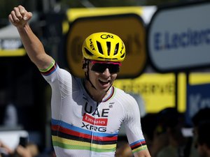 Tour de France : Tadej Pogacar ne laisse aucune chance aux autres coureurs à la fin de la troisième étape