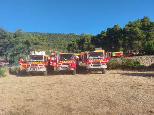 Incendies dans le sud de la France : les pompiers de l'Aveyron à nouveau appelés en renfort, ils sont engagés dans plusieurs départements