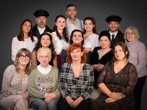 "Un spectacle profondément humain, où le théâtre, la danse et la musique dialoguent" : à Rodez, Adieu Monsieur Haffmann fait revivre la mémoire à travers la poésie
