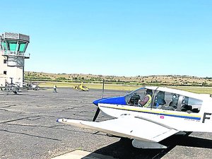 "De nouvelles activités liées au tourisme, à l'aviation de loisirs ou à la formation" : quel avenir pour l'aérodrome de Millau-Larzac ?