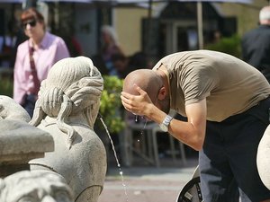 CARTES. Canicule : 11 départements vont quitter la zone rouge ce lundi soir