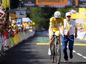 Tour de France 2026, étape 10 : Tadej Pogacar assomme la concurrence dans les monts du Cantal