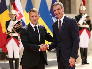 "J'ai honte" : Pedro Sánchez présente ses excuses à la France, après les propos racistes de Rajoy sur les Bleus