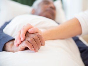 Aide à mourir : quels produits, voies d'administration, accompagnements pour le geste létal ?