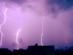 CARTES. Météo : alerte renforcée aux orages en soirée pour l'Aveyron, la Lozère et 7 autres départements qui passent en vigilance orange
