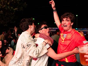 "Ce qui aurait dû être une célébration s'est transformé en tragédie" : une fontaine s'effondre en Espagne, un adolescent de 13 ans meurt pendant la célébration de la victoire de la Roja