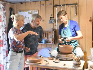 L'abbatiale Sainte-Foy, les métiers d'art, les cascades... partez à la découverte de Conques-Marcillac, une terre de trésors source d'inspiration