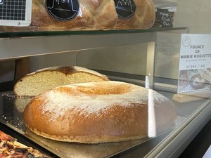 VIDÉO. Les spécialités d'ici (2/7). "C'est sûrement cette recette qui m'a donné l'envie d'être boulanger" : on vous dit tout sur les secrets de fabrication de la fouace inspirée de Mamie Huguette