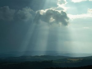 CARTE. Météo : avec quelques gouttes et une douce fraîcheur ce dimanche, l'Aveyron se prépare à la venue d'une nouvelle canicule