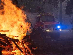 DIRECT. Incendies : "situation globalement stable" en Gironde, cellule interministérielle de crise à venir... suivez cette journée du lundi 27 juillet avec nous