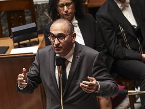 "Une situation qui est totalement inédite" : les chiffres saisissants dévoilés par le ministre de l'Intérieur, Laurent Nuñez, sur les incendies en France